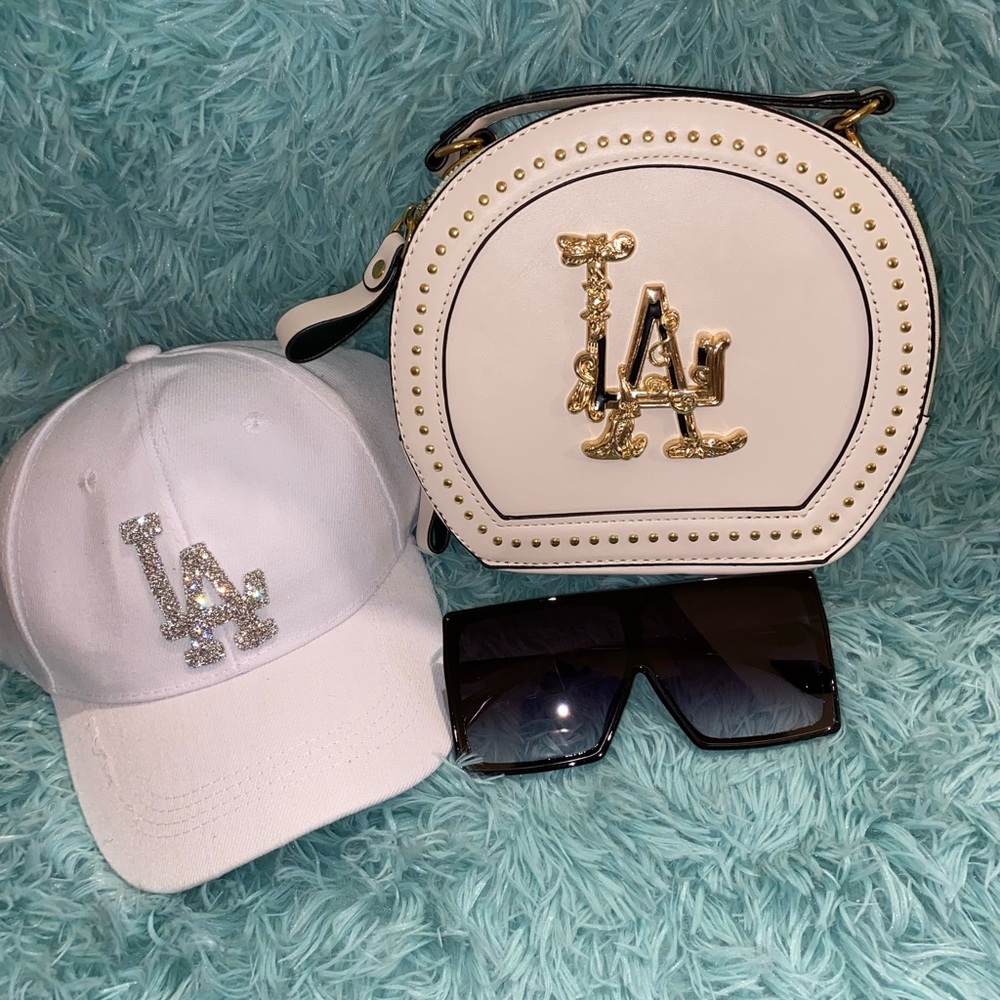 White LA set with glasses 40$